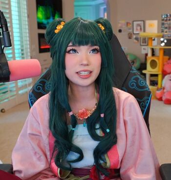 Full leaked Emiru  page private onlyfans photo