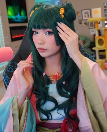 Full leaked Emiru page private onlyfans photo