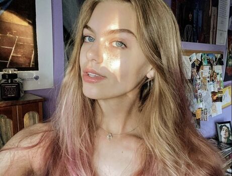 Full leaked Emma beardsley page private onlyfans photo