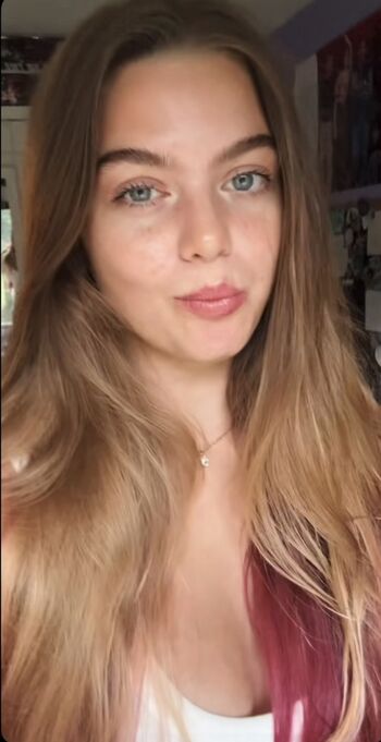 Full leaked Emma beardsley private onlyfans photo