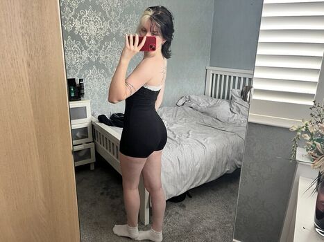 Full leaked Emzeeni page private onlyfans photo