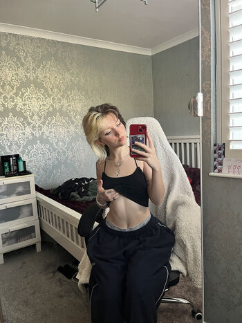 Full leaked Emzeeni page private onlyfans photo