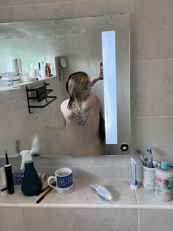 Full leaked Emzeeni page private onlyfans photo