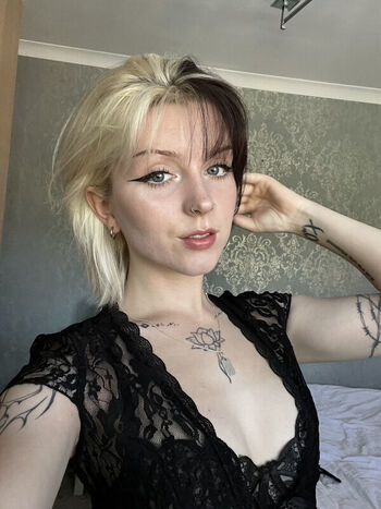 Full leaked Emzeeni page private onlyfans photo