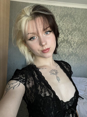 Full leaked Emzeeni page private onlyfans photo