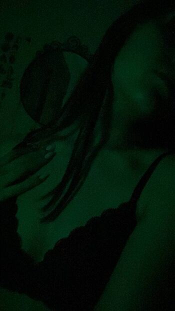 Full leaked Evahakalba private onlyfans photo