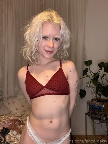 Full leaked Fancy daisy private onlyfans photo