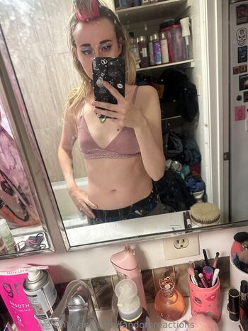 Full leaked Fandomreactions page private onlyfans photo