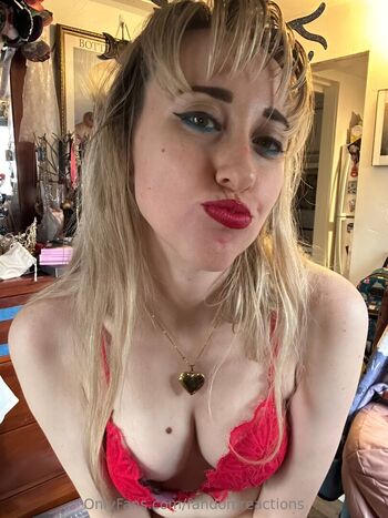 Full leaked Fandomreactions page private onlyfans photo