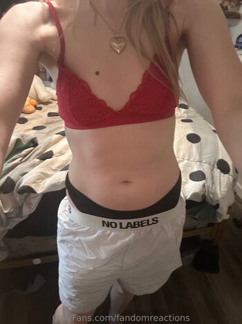Full leaked Fandomreactions page private onlyfans photo