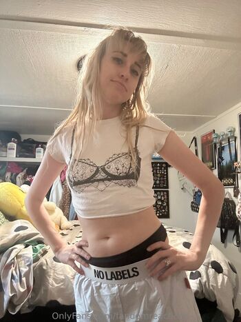 Full leaked Fandomreactions private onlyfans photo
