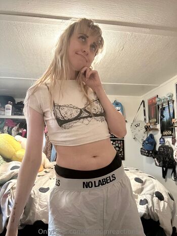 Full leaked Fandomreactions private onlyfans photo