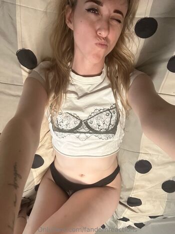 Full leaked Fandomreactions private onlyfans photo