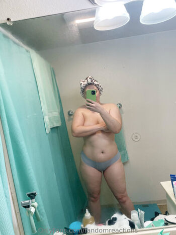 Full leaked Fandomreactions private onlyfans photo