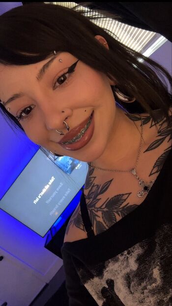 Full leaked Farianaaaa private onlyfans photo
