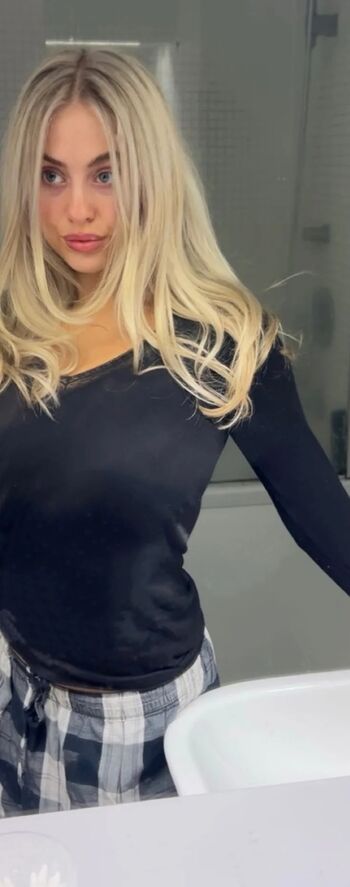 Full leaked Fayehanson page private onlyfans photo