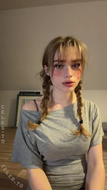 Full leaked Felinenyaa page private onlyfans photo