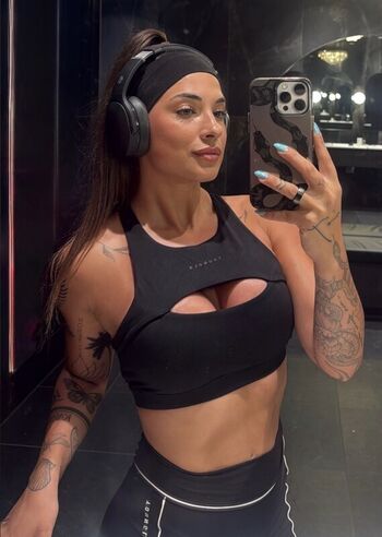 Full leaked Fitsarax private onlyfans photo