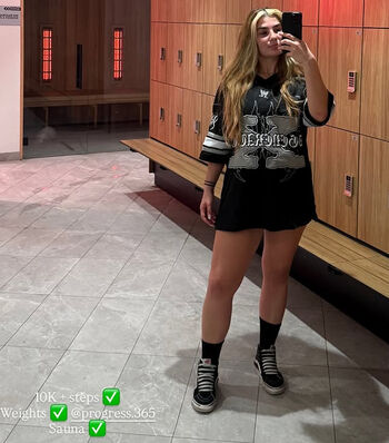 Full leaked Frankie b page private onlyfans photo