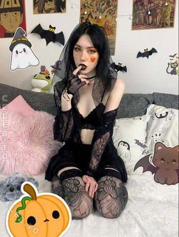 Full leaked Freckled spike private onlyfans photo