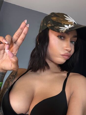 Full leaked Glockktty private onlyfans photo