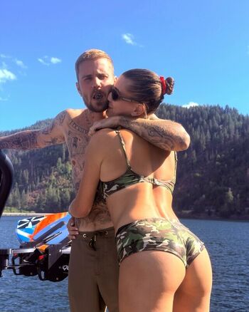 Full leaked Hailey baldwin bieber page private onlyfans photo