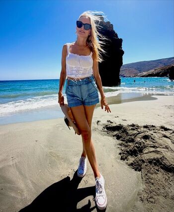 Full leaked Heather graham private onlyfans photo
