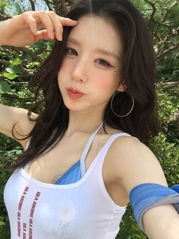 Full leaked Heejin page private onlyfans photo