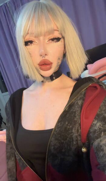 Full leaked Heltylovve private onlyfans photo