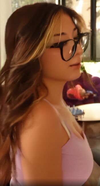 Full leaked Helydia private onlyfans photo