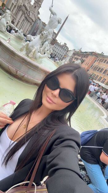 Full leaked Hiddendana private onlyfans photo