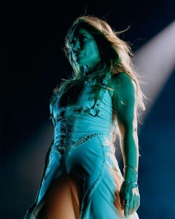 Full leaked Hilary duff page private onlyfans photo