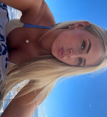holly.griffithss