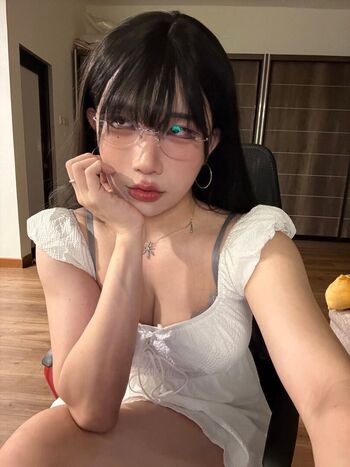 Full leaked Hongbin page private onlyfans photo