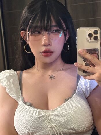 Full leaked Hongbin page private onlyfans photo