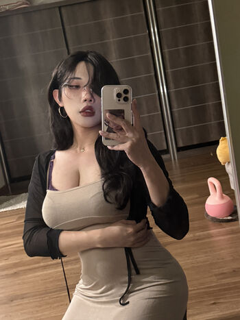 Full leaked Hongbin page private onlyfans photo