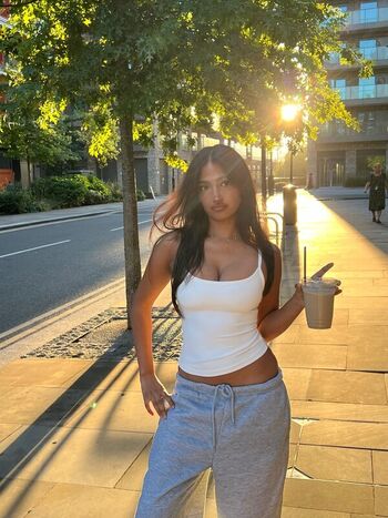 Full leaked Imanimalikaa page private onlyfans photo