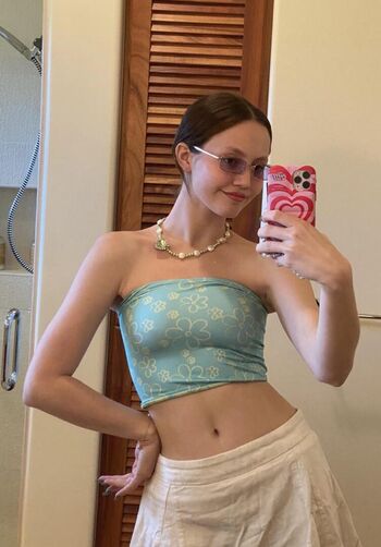 Full leaked Iris apatow page private onlyfans photo