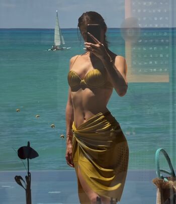 Full leaked Iris mittenaere  page private onlyfans photo