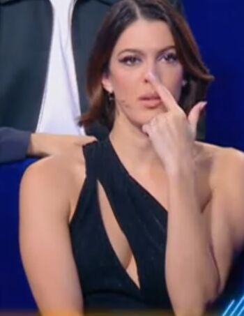 Full leaked Iris mittenaere  page private onlyfans photo