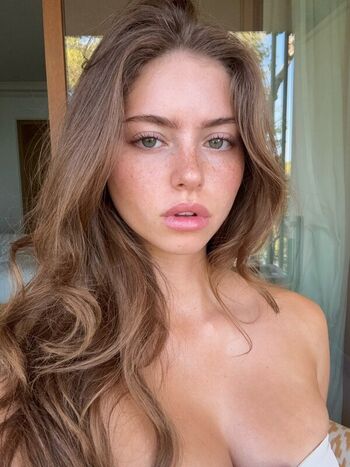 Full leaked Itssluciaf page private onlyfans photo