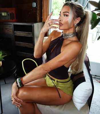 Full leaked Izzi dame page private onlyfans photo