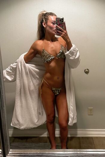 Full leaked Izzi dame page private onlyfans photo