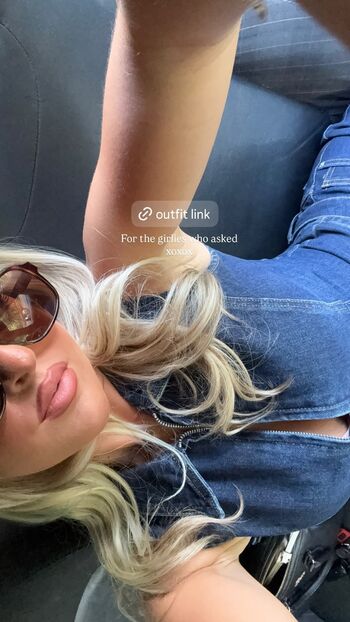 Full leaked Izzytaffs page private onlyfans photo