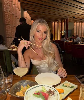 Full leaked Izzytaffs page private onlyfans photo
