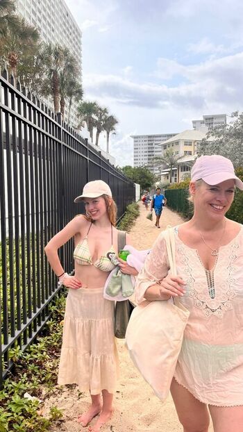Full leaked Julia doyle page private onlyfans photo