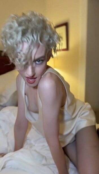 Full leaked Julia garner private onlyfans photo