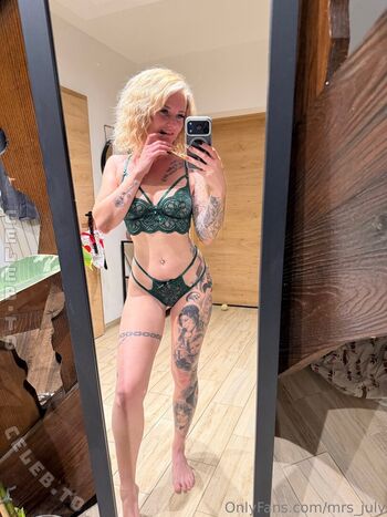 Full leaked Julia kern page private onlyfans photo