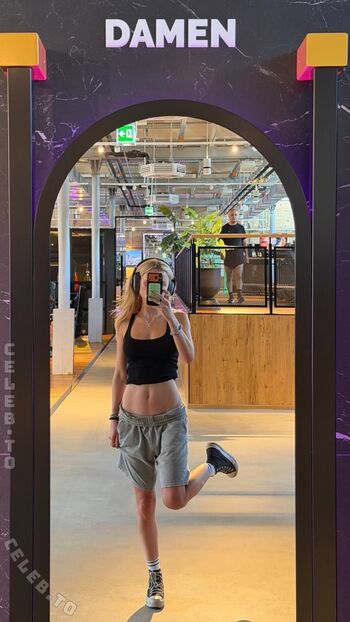 Full leaked Julia wulf page private onlyfans photo
