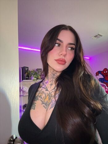 Full leaked Kalei page private onlyfans photo